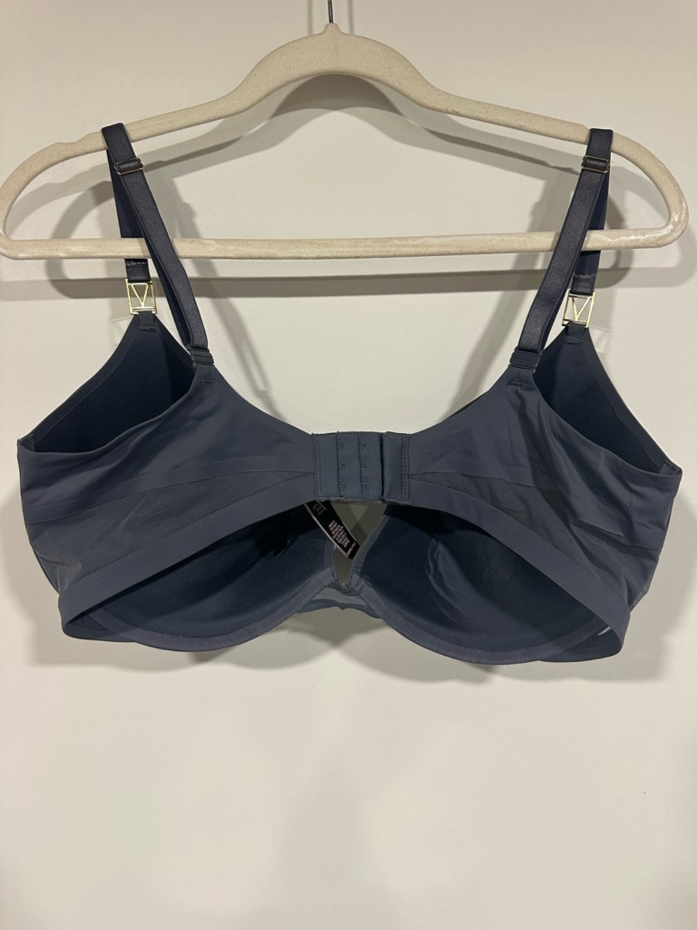 Victoria's Secret Very Sexy Uplift Plunge Bra 36DDD Gray - Picture 2 of 4